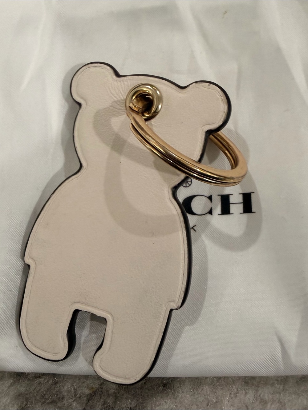 Coach bear charm keychain - Picture 3 of 3